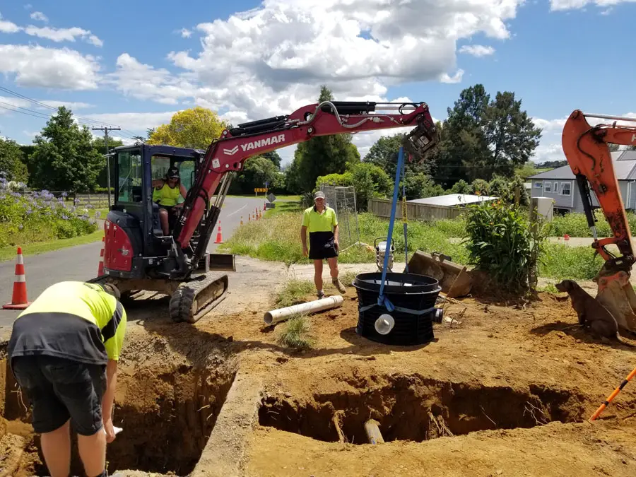 Te Awamutu Plumbing, Kihikihi (Waipa District Council) – cut in to live sewer