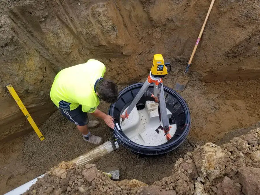 ROMOLD Manhole Install 1