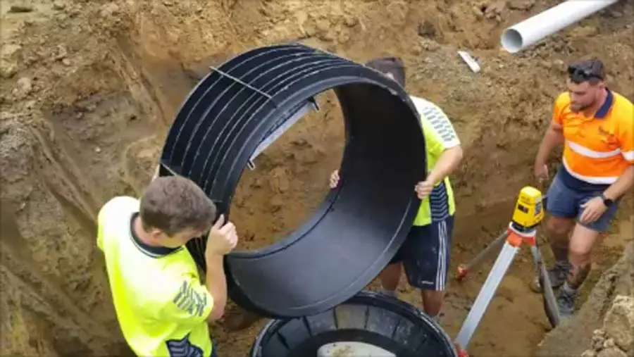 ROMOLD Manhole Install 3