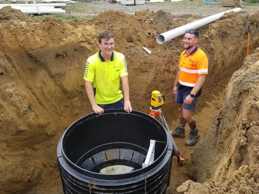 ROMOLD Manhole Install 4