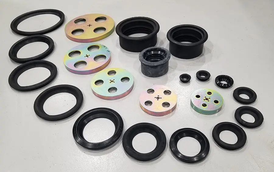 Seals and holesaws